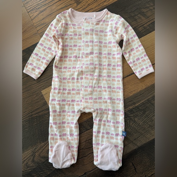 Magnetic Me Other - Magnetic Me/Simply elephant foot